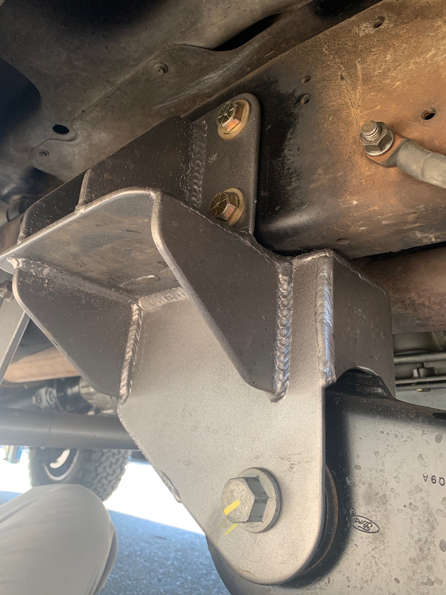 radius arm 4x4 conversion brackets