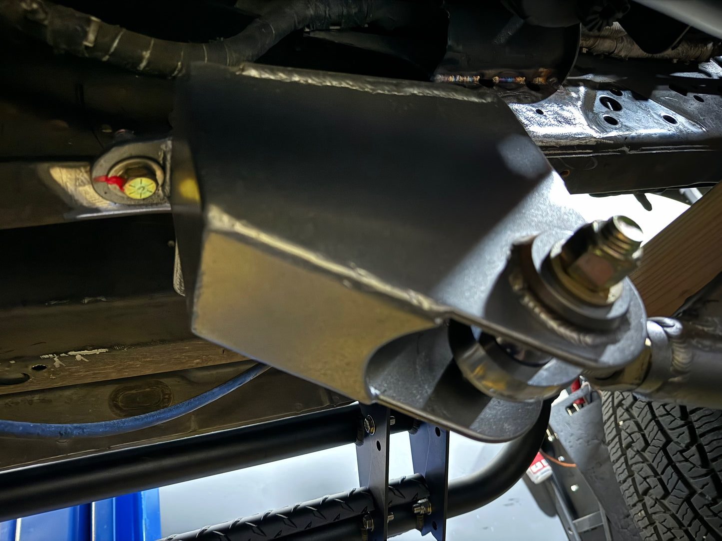 radius arm 4x4 conversion brackets