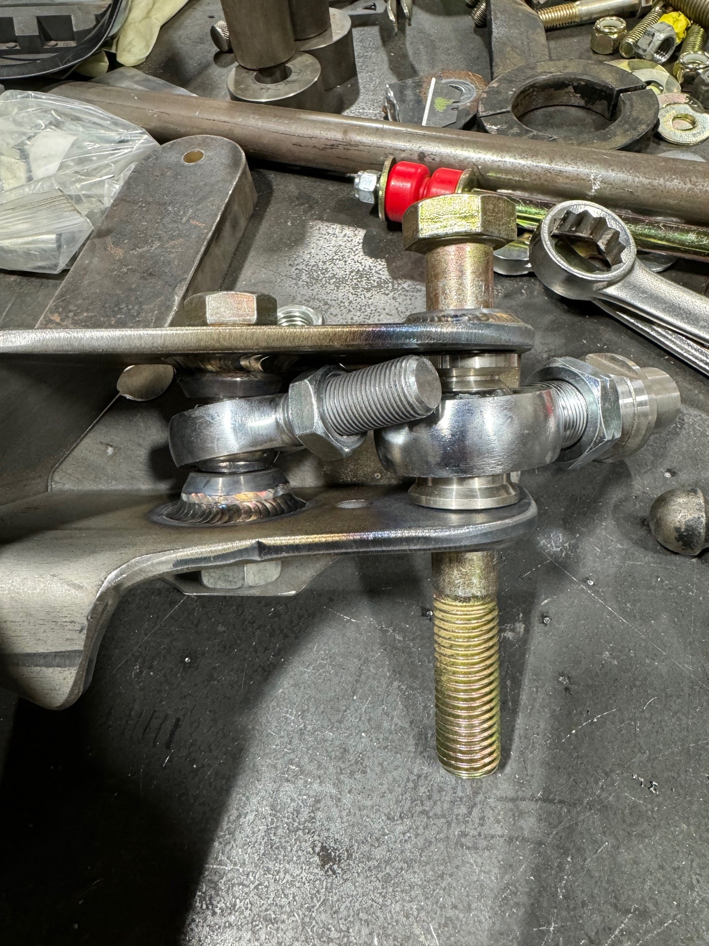 ford econoline track bar bracket axle side with ram assit